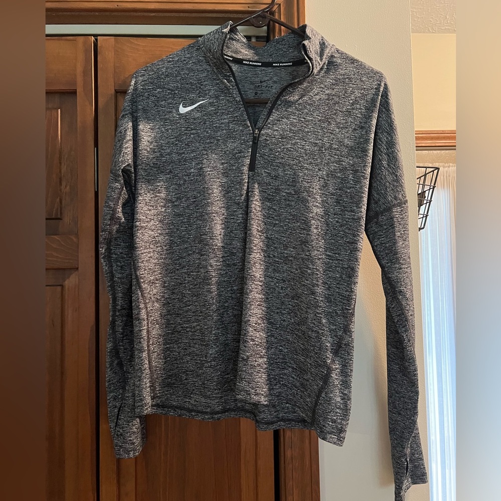 Nike dri fit black and white half zip size medium